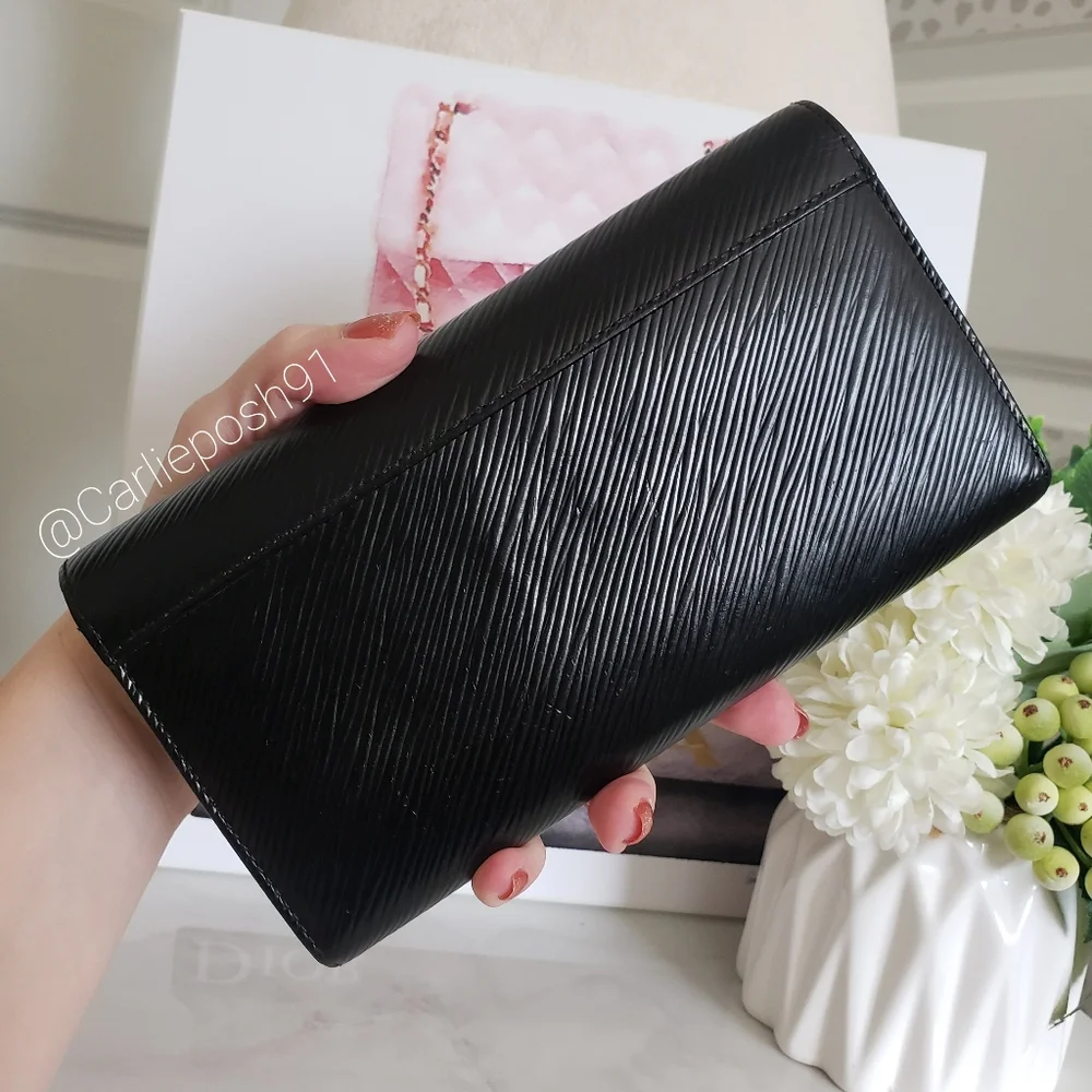 Authentic Pre-owned Louis Vuitton Epi Twist Wallet - Picture 4 of 15